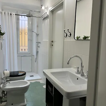Casa Della Seta * Genoa